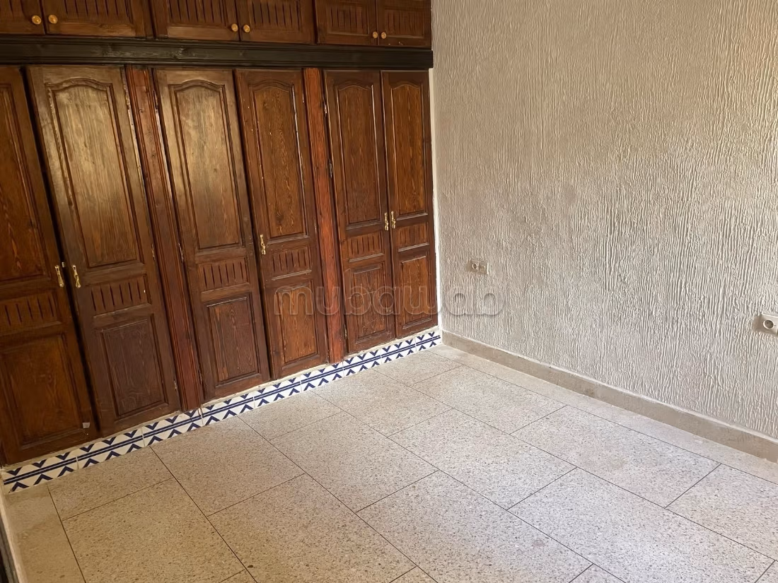 Vendita casa a Narjis B. 15 stanze. Terrazza e giardino