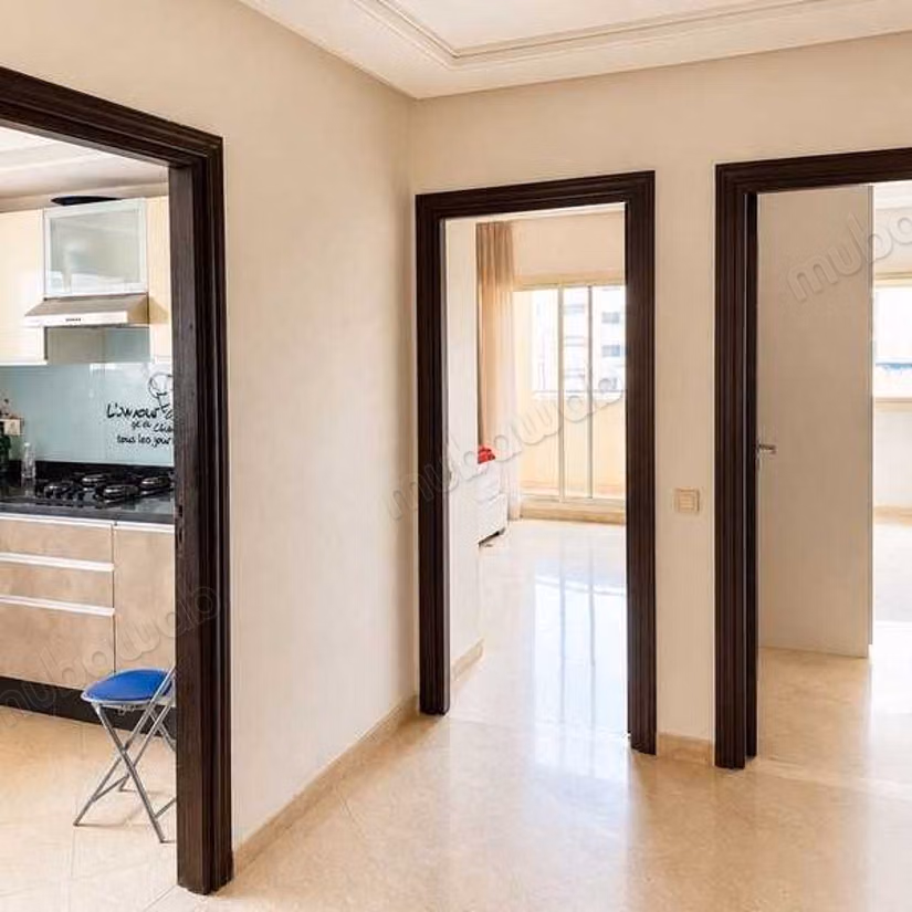Appartement te Huur van 96,0 m² in Casablanca, Californië