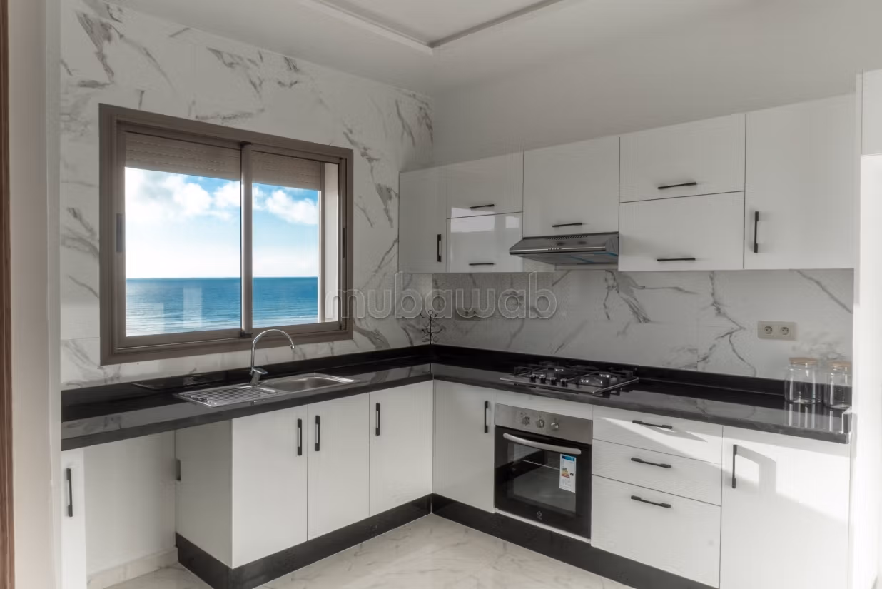 Bonito piso en venta. Area 95 m²