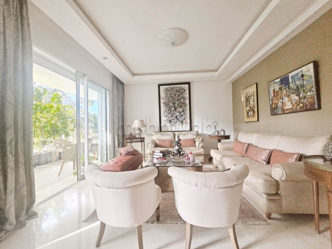 Un magnifique appartement à louer meublé — 5