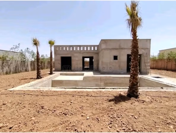 Ottima casa in vendita a Ghamat. 3 belle camere. Residenza con piscina