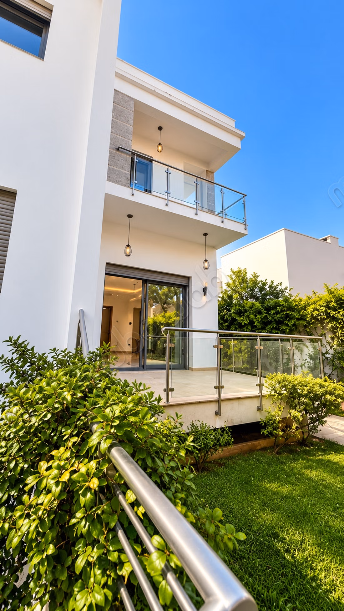À Louer – Superbe Villa de 400 m² avec Piscine à Hay Riad, Rabat