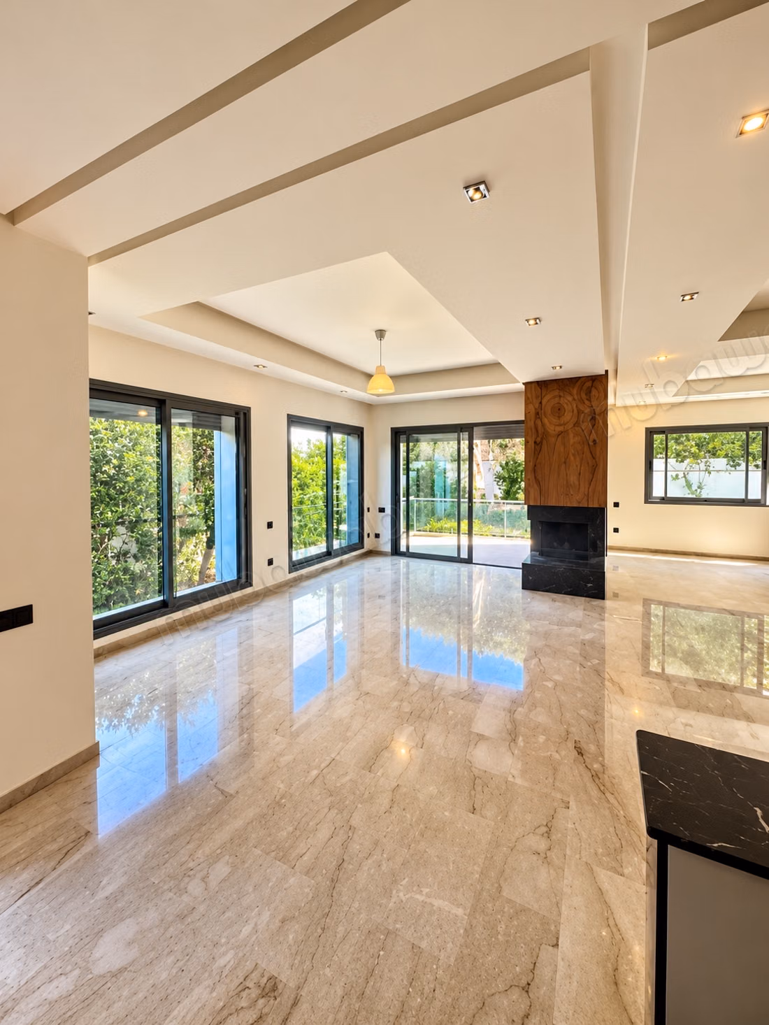 À Louer – Superbe Villa de 400 m² avec Piscine à Hay Riad, Rabat