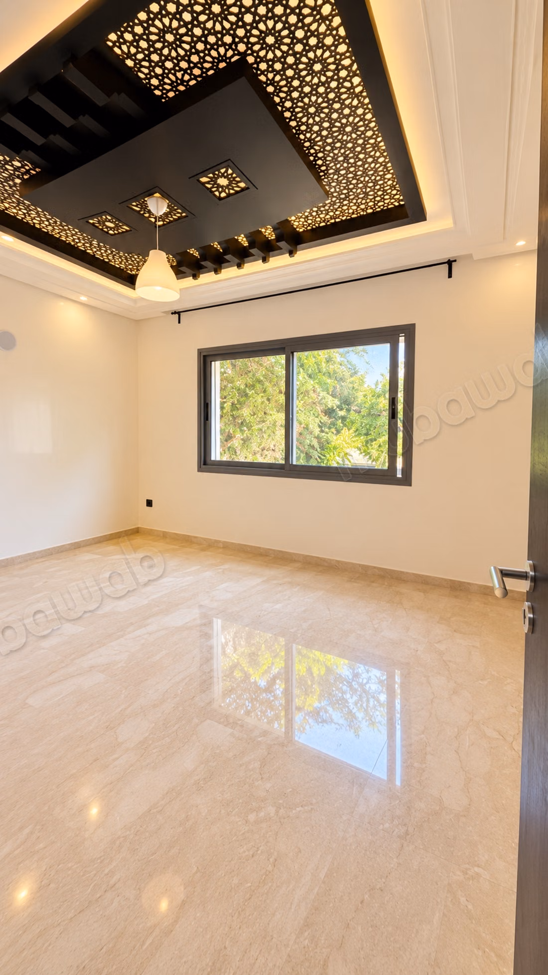 À Louer – Superbe Villa de 400 m² avec Piscine à Hay Riad, Rabat