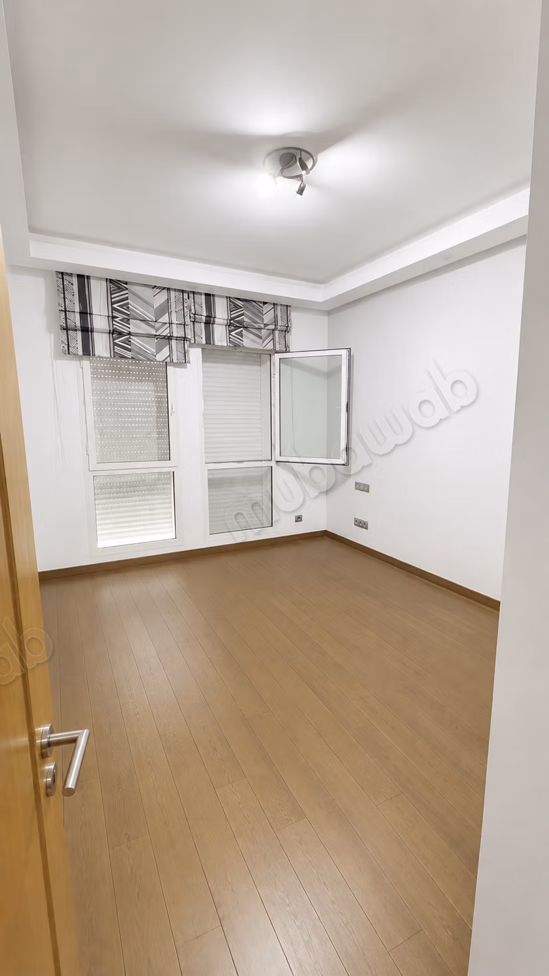 Luxe 4-kamer appartement te huur - Hay Riad