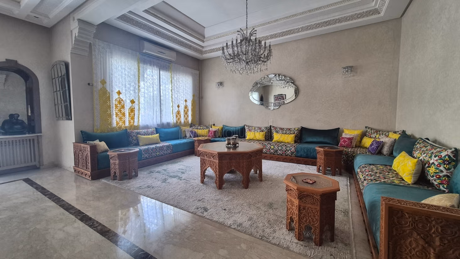 Villa in a row in a closed residence