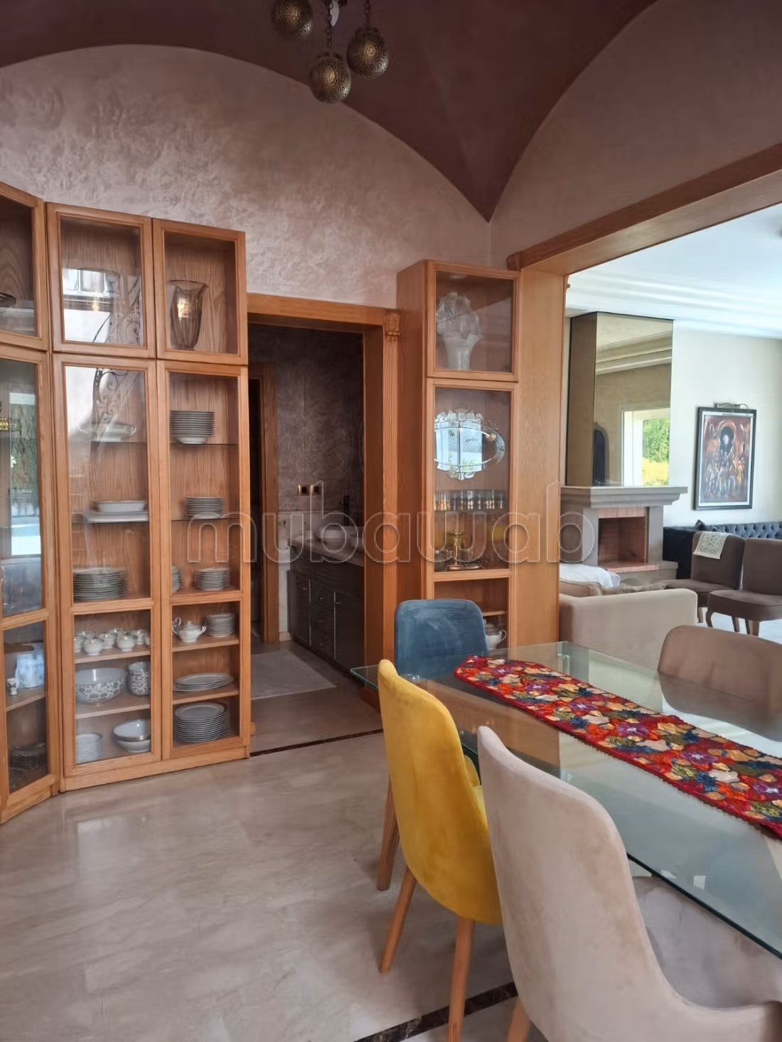 Villa in a row in a closed residence