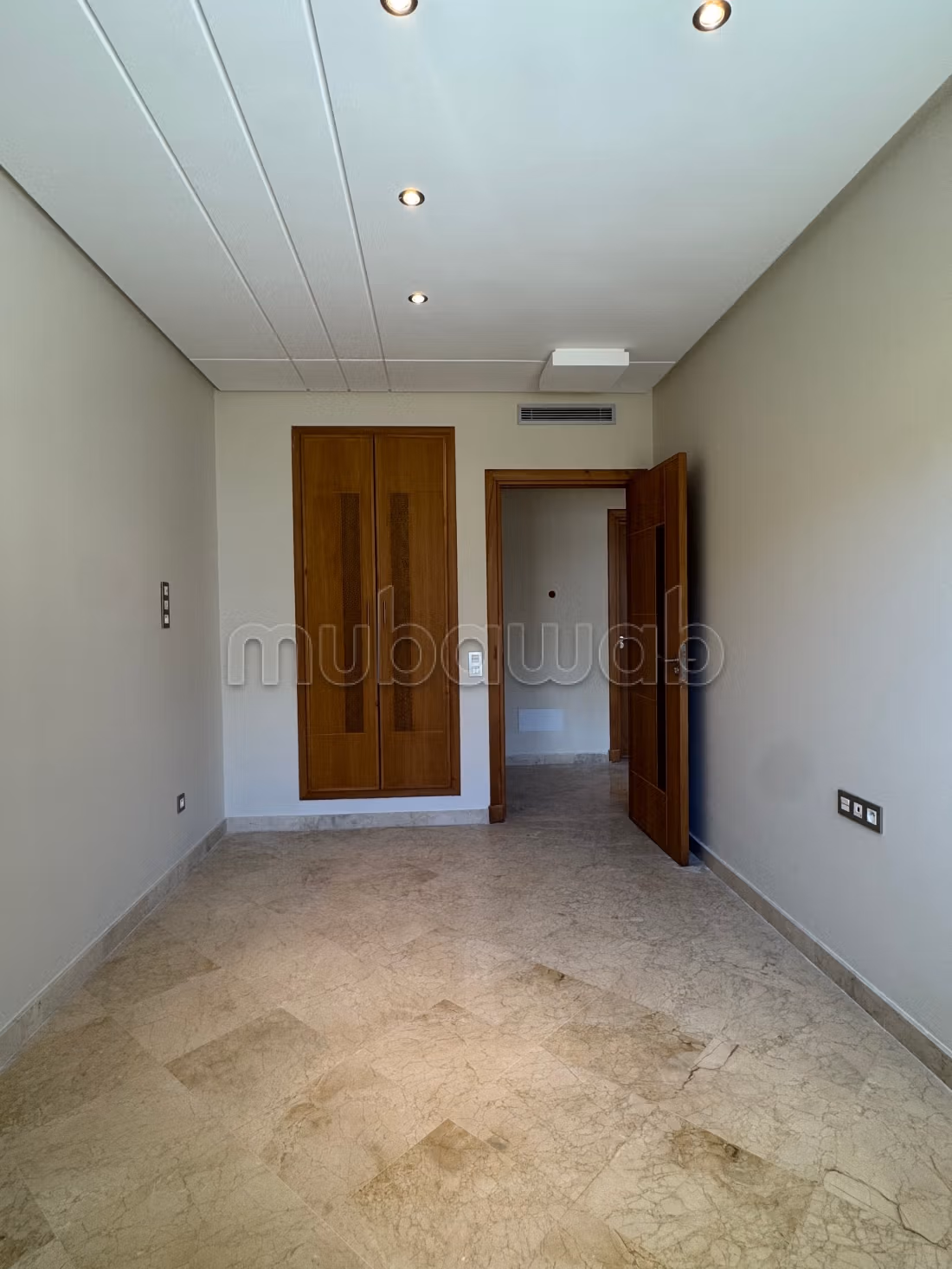 Empty duplex for rent in central Tangier