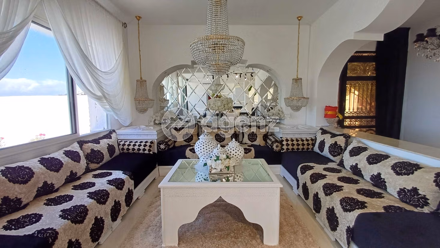 Villa à vendre 940 m², 6 chambres Autre Fahs Anjra