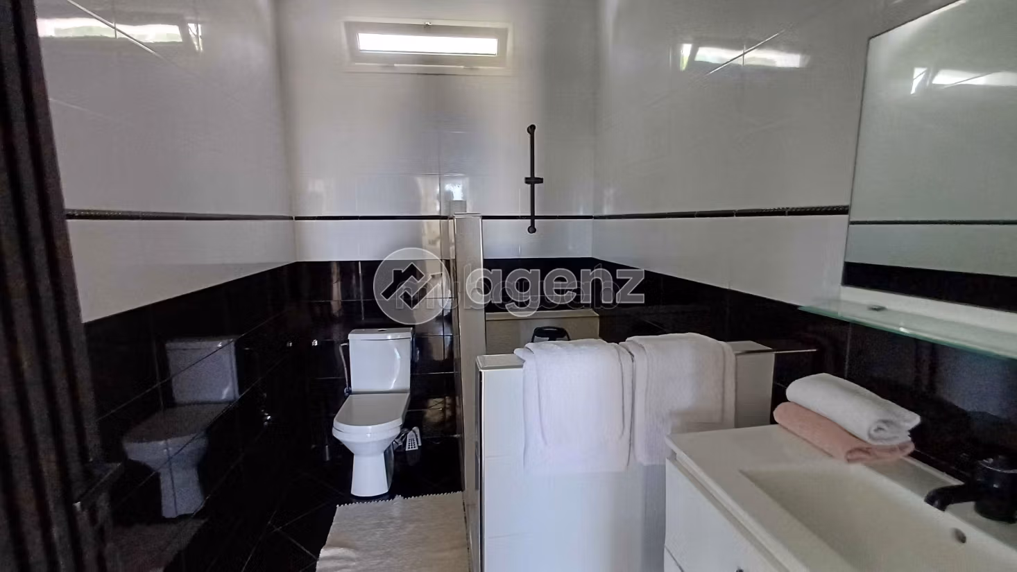 Villa à vendre 940 m², 6 chambres Autre Fahs Anjra