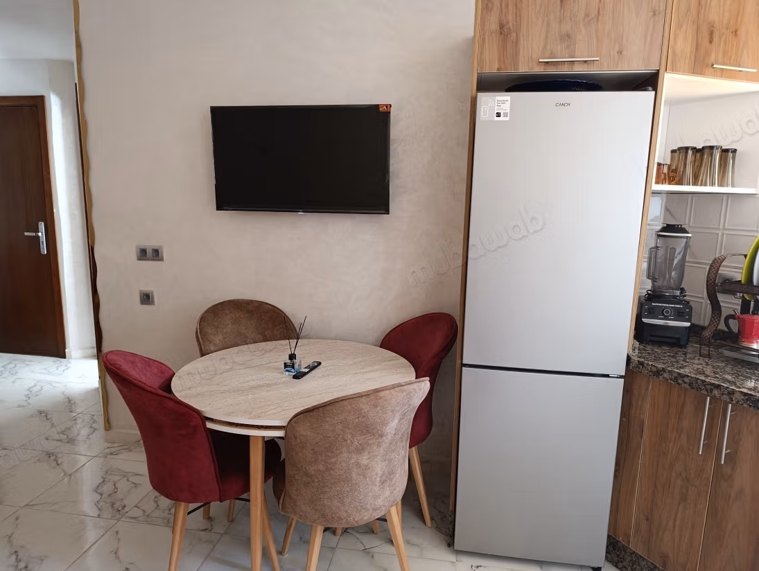 Bellissimo appartamento in affitto. 20 ampi spazi abitativi. Completamente arredato