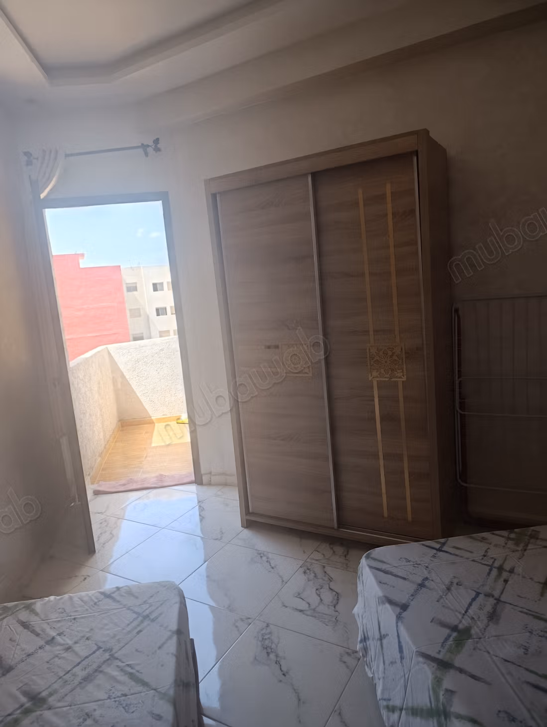 Appartement charmant à louer. 20 grands espaces de vie. Entièrement meublé