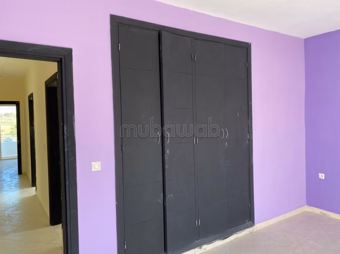 Appartement en vente à Hay Dakhla. 
Surface de 131 m². 
Terrasse — 5