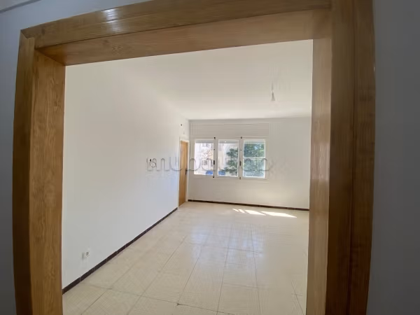 Vendita di un bel appartamento a Borj Baccouche. Superficie totale 81 m². Bella terrazza