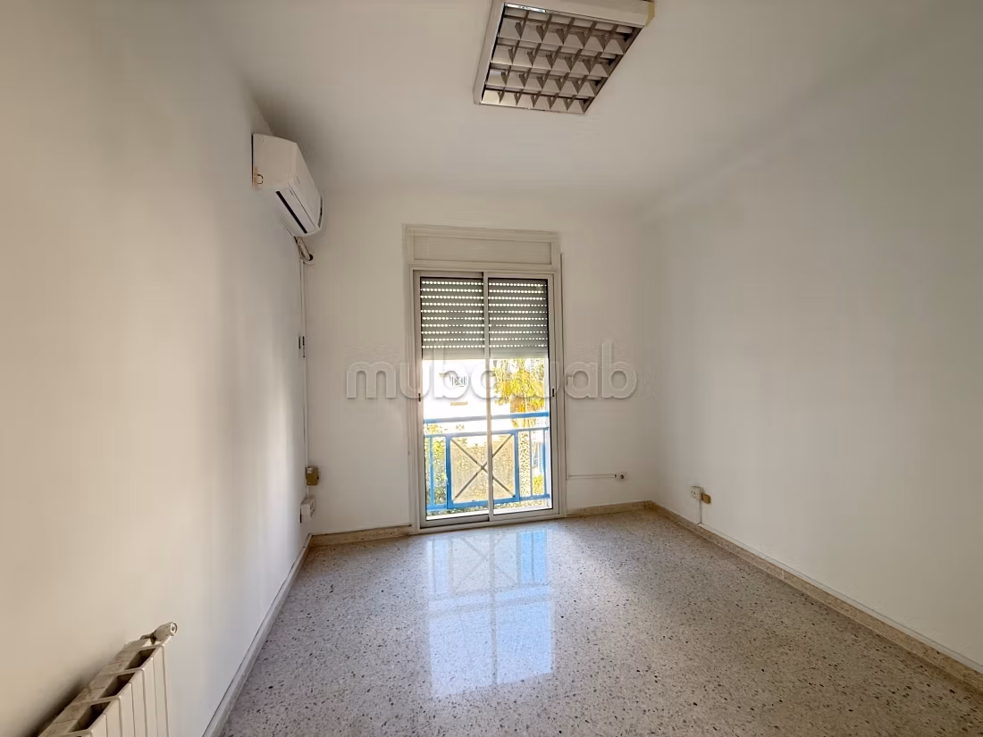 Ufficio A4 le sponde del lago 1