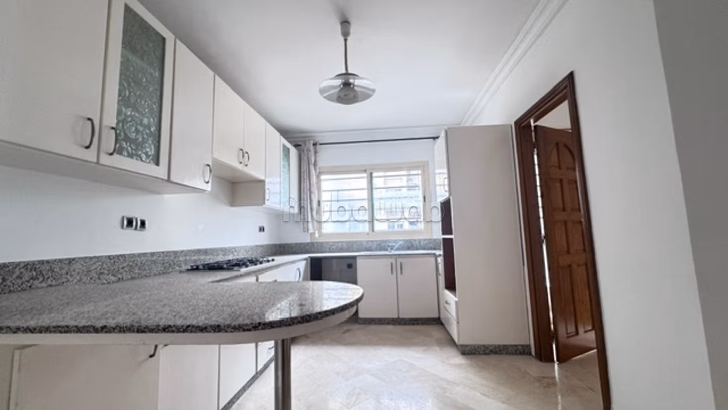 Bel appartement spacieux en hauteur ensoleillé — 4