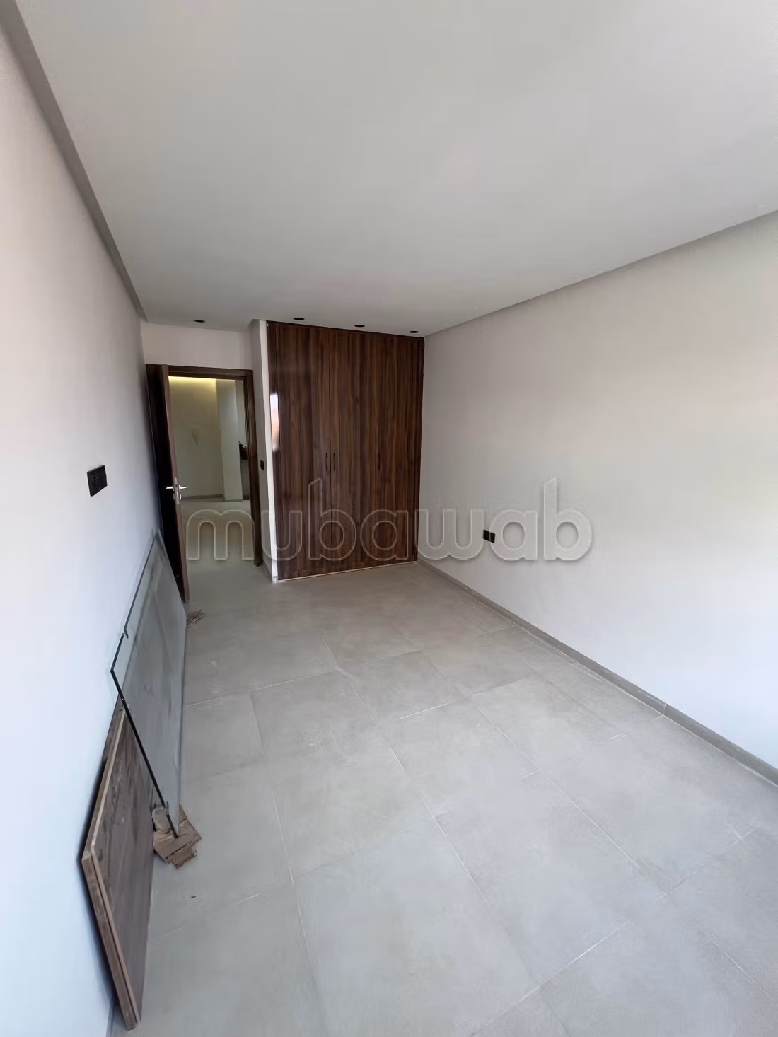 Superbe studio à vendre au quartier Victor Hugo. 2 pièces. Avec ascenseur et terrasse — 2