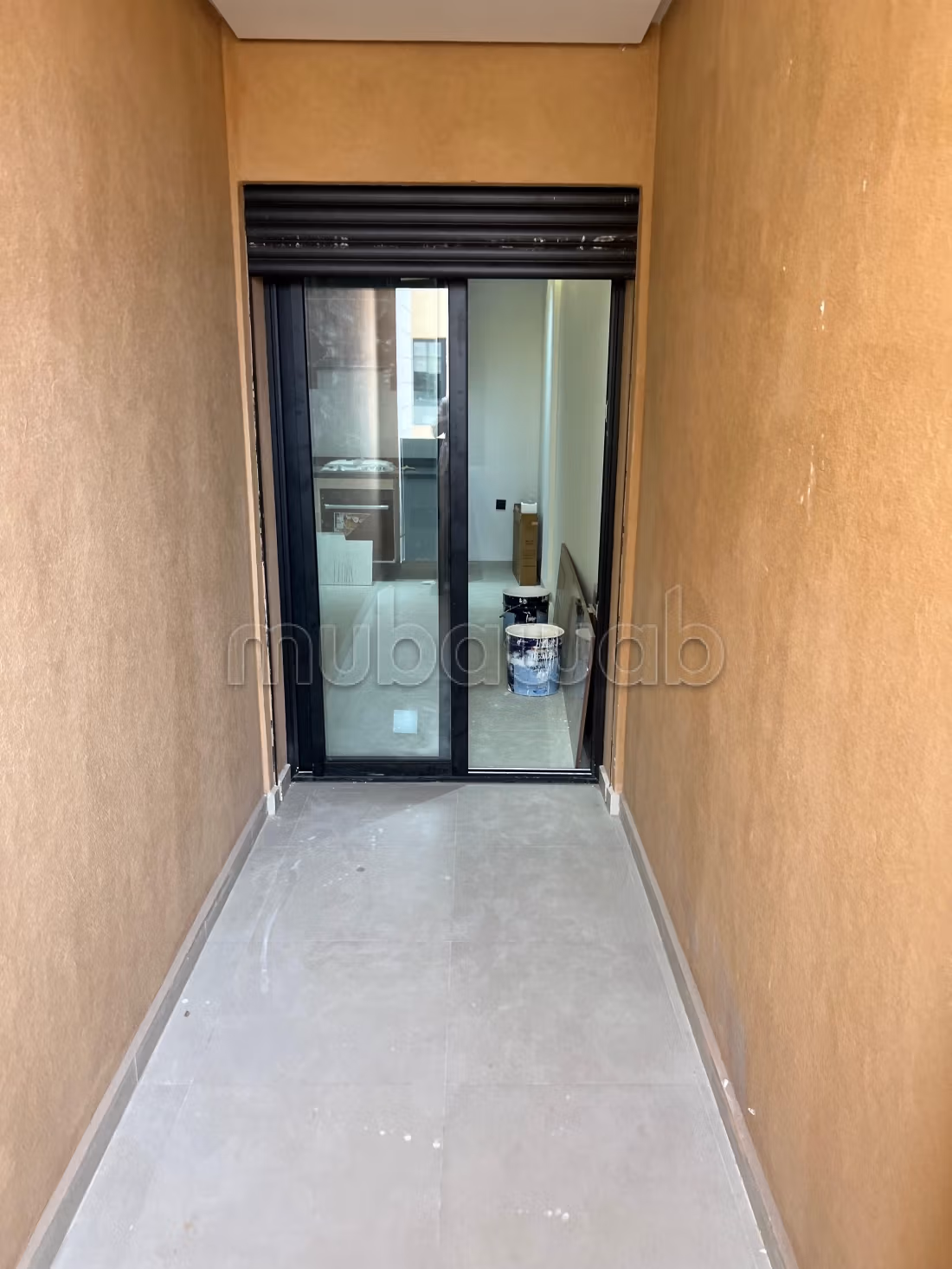 Superbe studio à vendre au quartier Victor Hugo. 2 pièces. Avec ascenseur et terrasse — 3