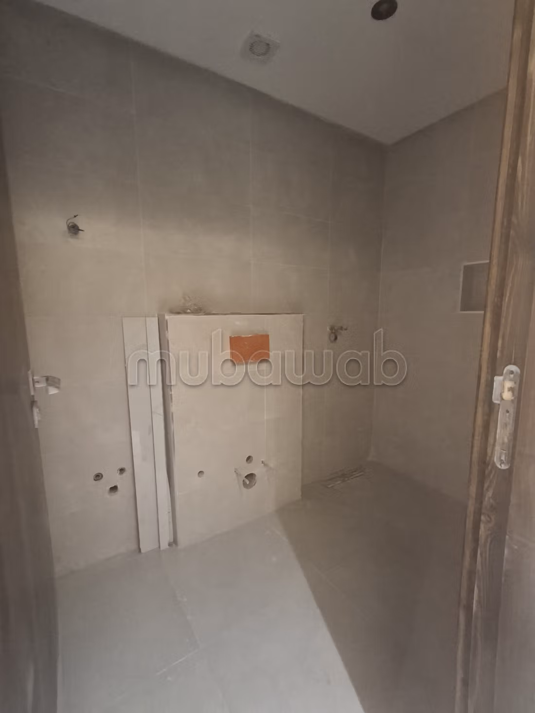 Superbe studio à vendre au quartier Victor Hugo. 2 pièces. Avec ascenseur et terrasse — 5