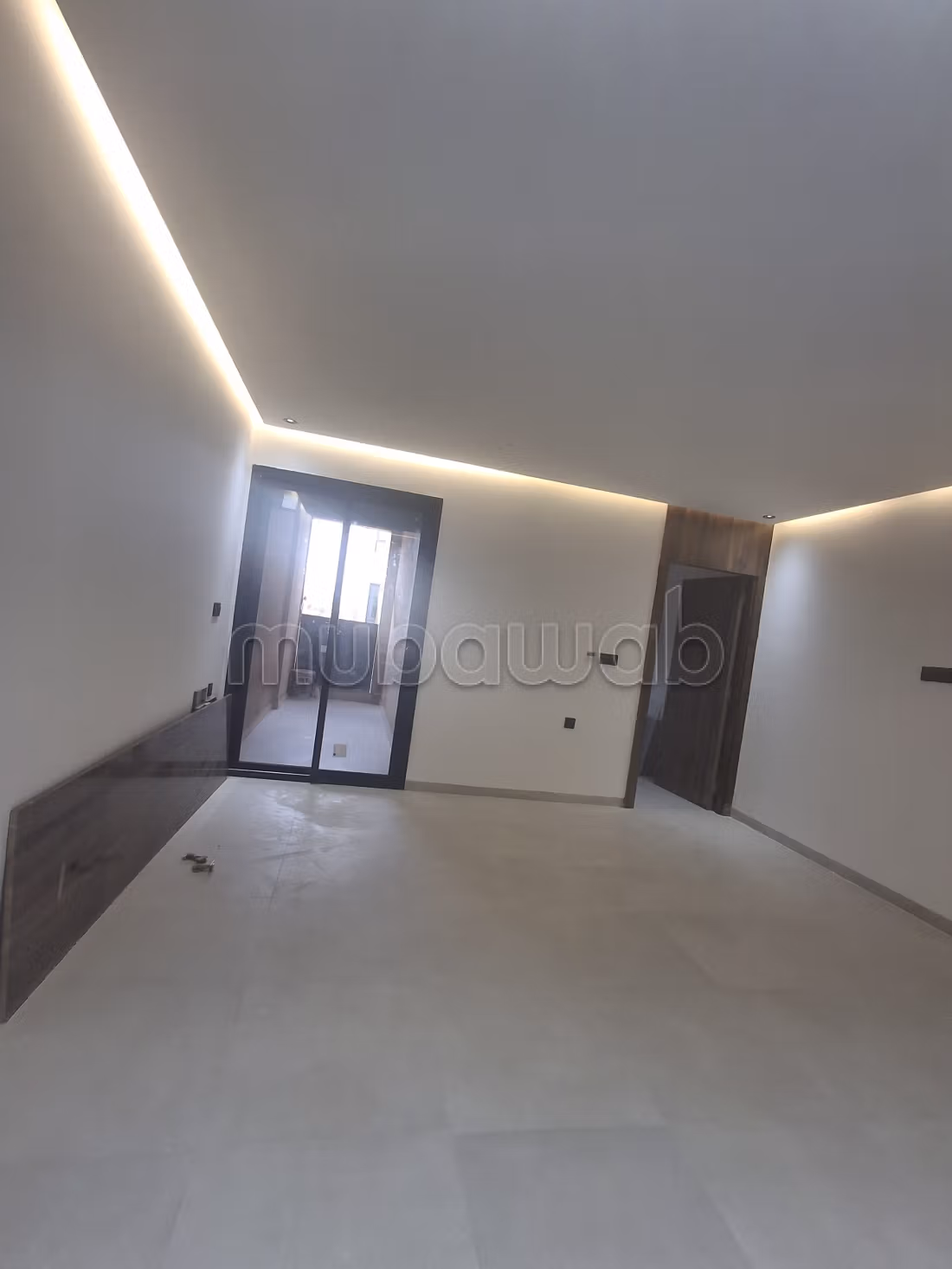 Superbe studio à vendre au quartier Victor Hugo. 2 pièces. Avec ascenseur et terrasse — 6