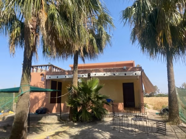 Villa en Investeringsgrond te Koop 3 Hectare