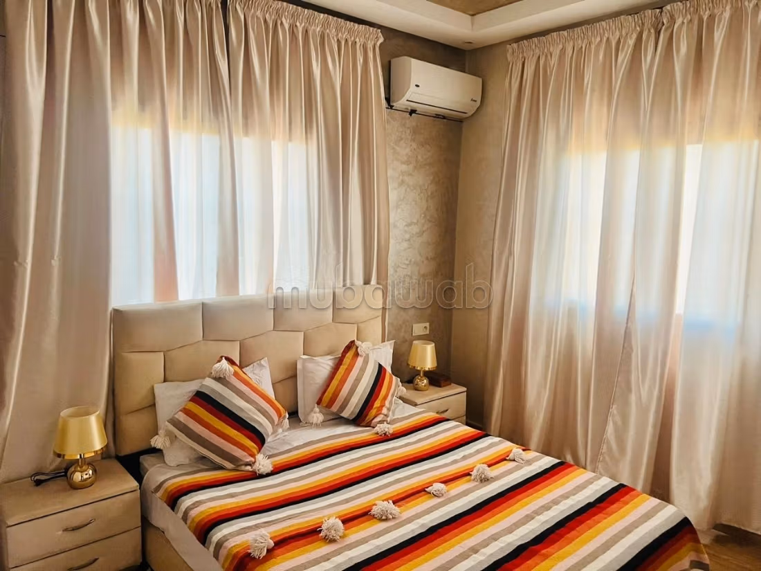 Magnifica villa in vendita a Sidi Abdallah Ghiat. 6 belle camere. Ben arredato