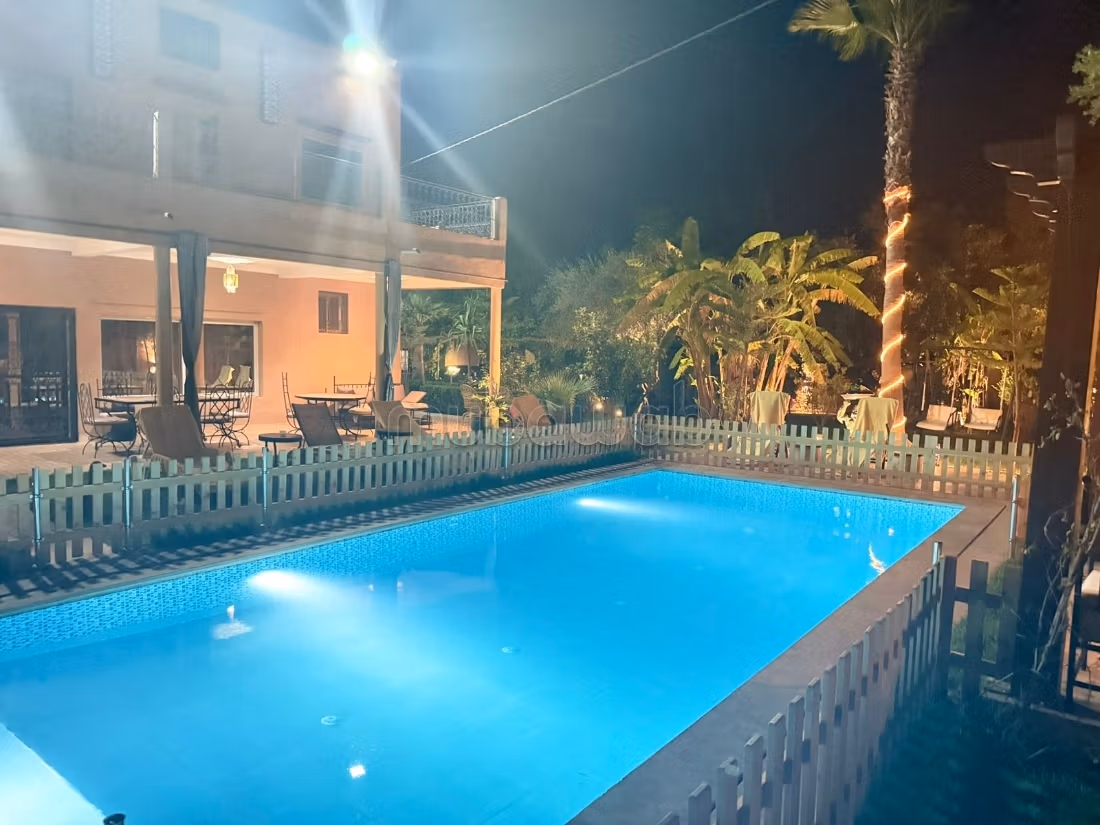 Magnifica villa in vendita a Sidi Abdallah Ghiat. 6 belle camere. Ben arredato
