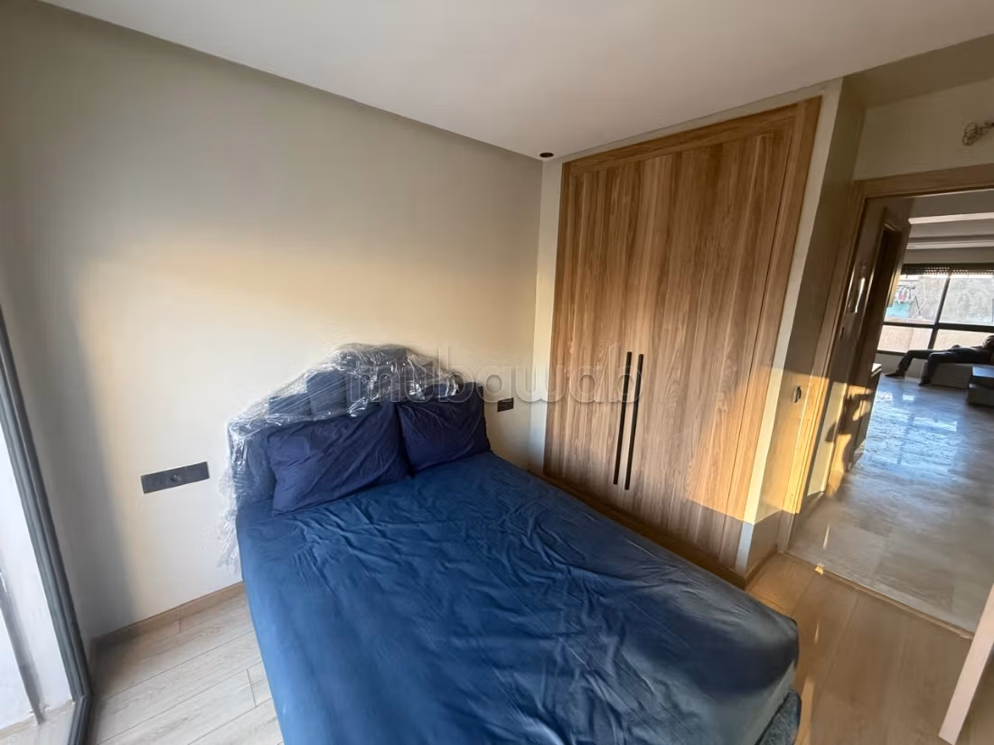 Nuovo studio arredato in affitto a Maarif