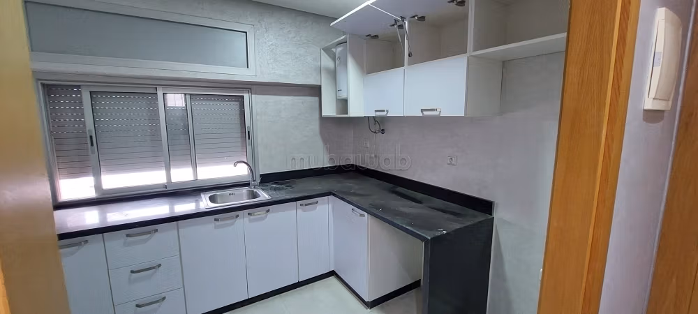Appartement à louer à Haut Agdal. 
2 grandes pièces