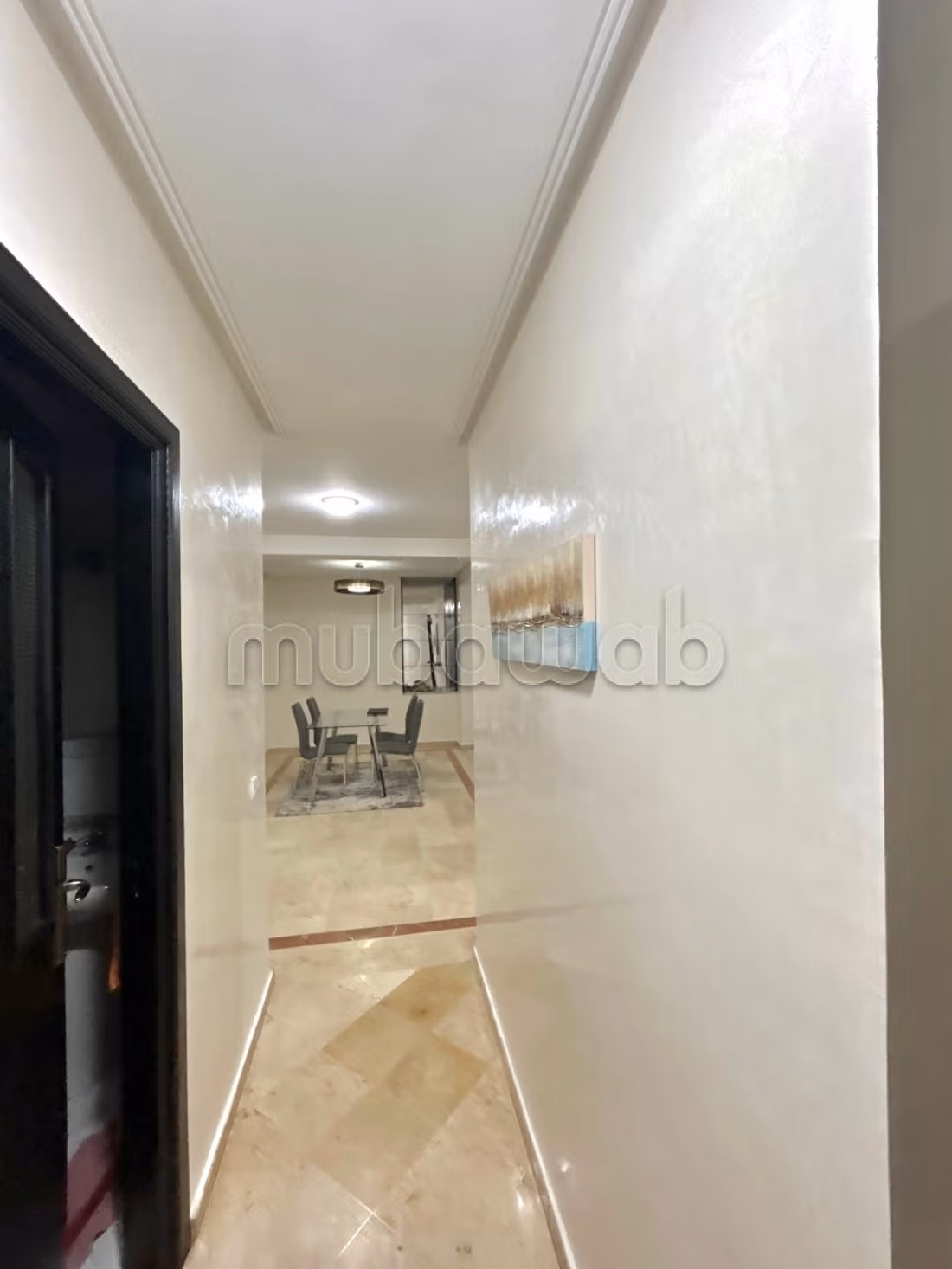 Très bel appartement meublé en location à Hay Riyad.
Superficie 105 m².
Bien meublé — 6