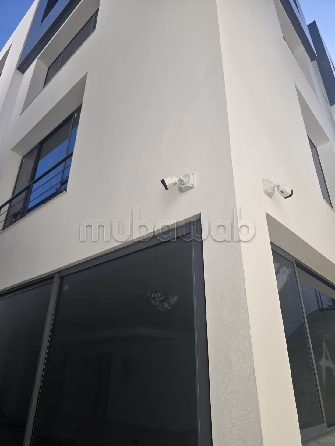 Villa Usage Bureaux en location en Rabat Hassan.
Ascenseur et places de parking