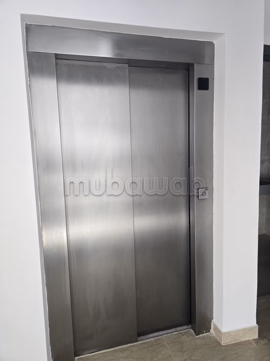 Villa Usage Bureaux en location en Rabat Hassan.
Ascenseur et places de parking