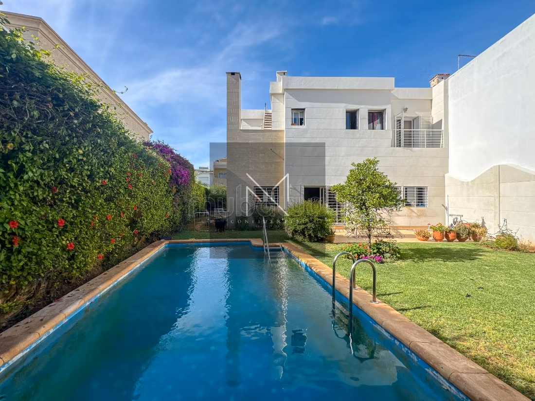 Dar Bouazza, Villa in Vendita con piscina e giardino