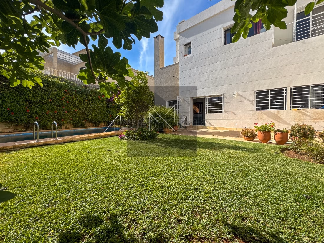 Dar Bouazza, Villa in Vendita con piscina e giardino