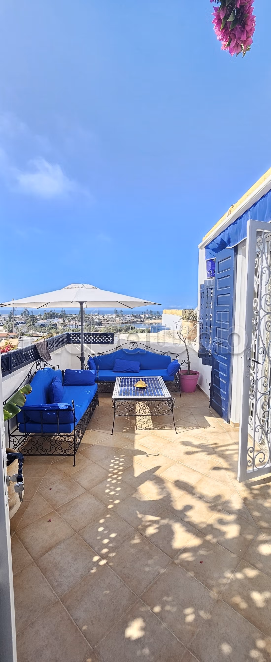 Vente d'une villa de luxe à Oualidia. 2 chambres merveilleuses. Meublée