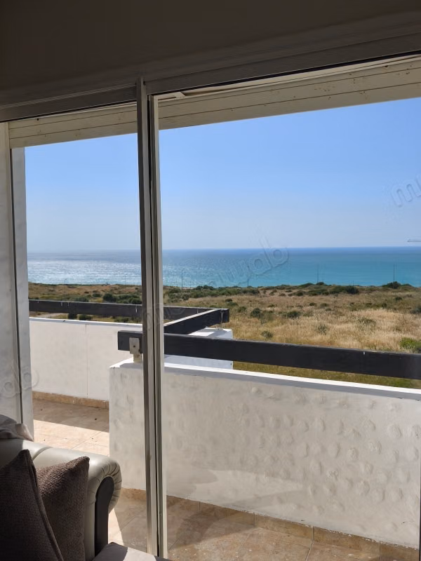 Hermoso apartamento en venta en Asilah. Superficie total 98 m². Cocina con horno