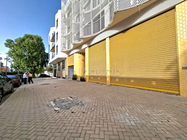 Grand magasin à vendre à l’oasis