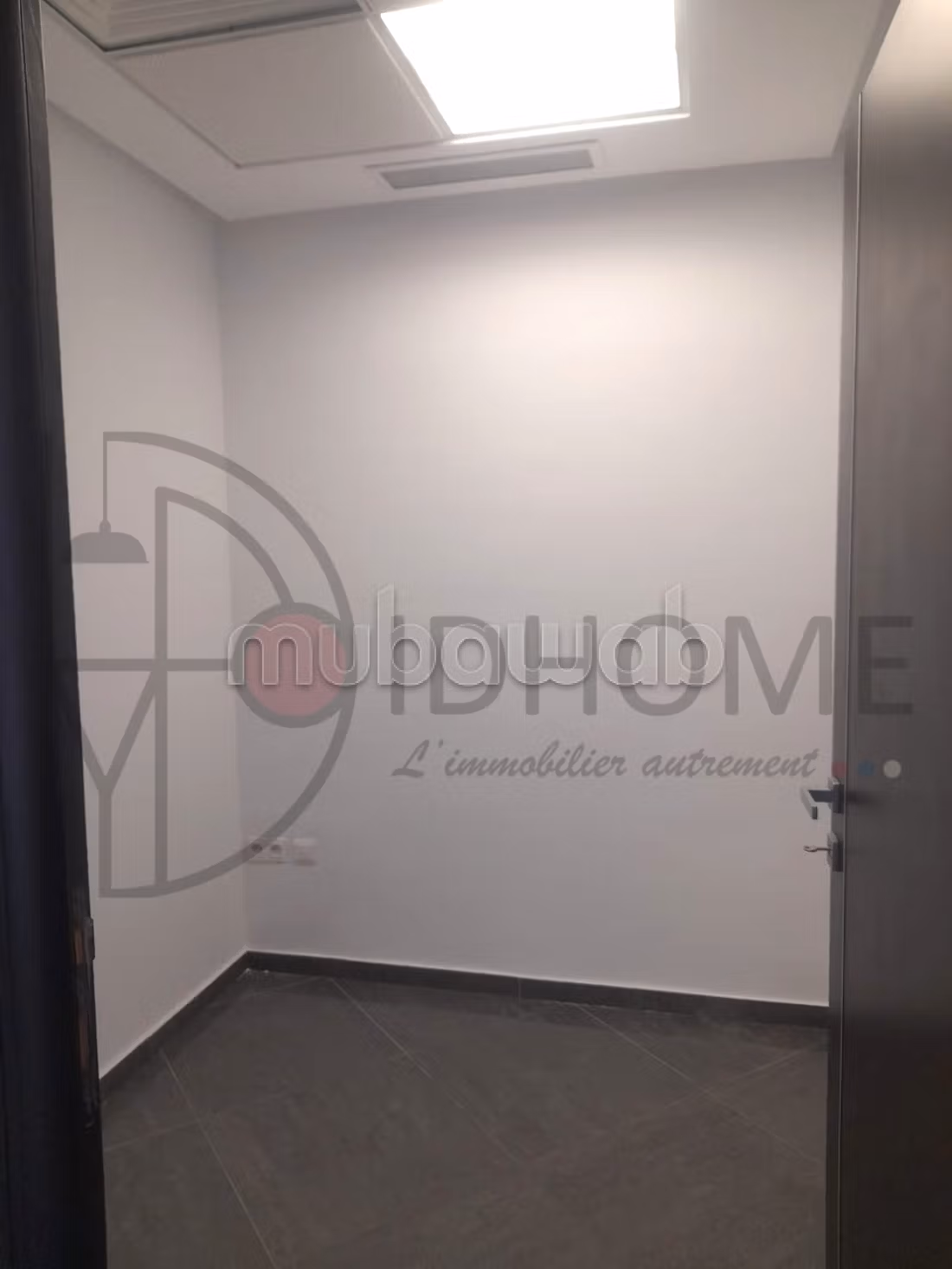 A louer bureau RDC de 93m² au Centre Urbain Nord