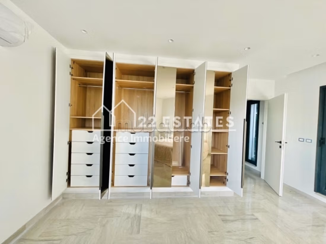 Duplex S2 arredato con terrazza a Marsa