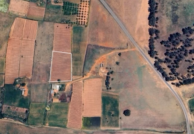 Terreno agrícola titulado de 3248 m² cerca de Tiflet