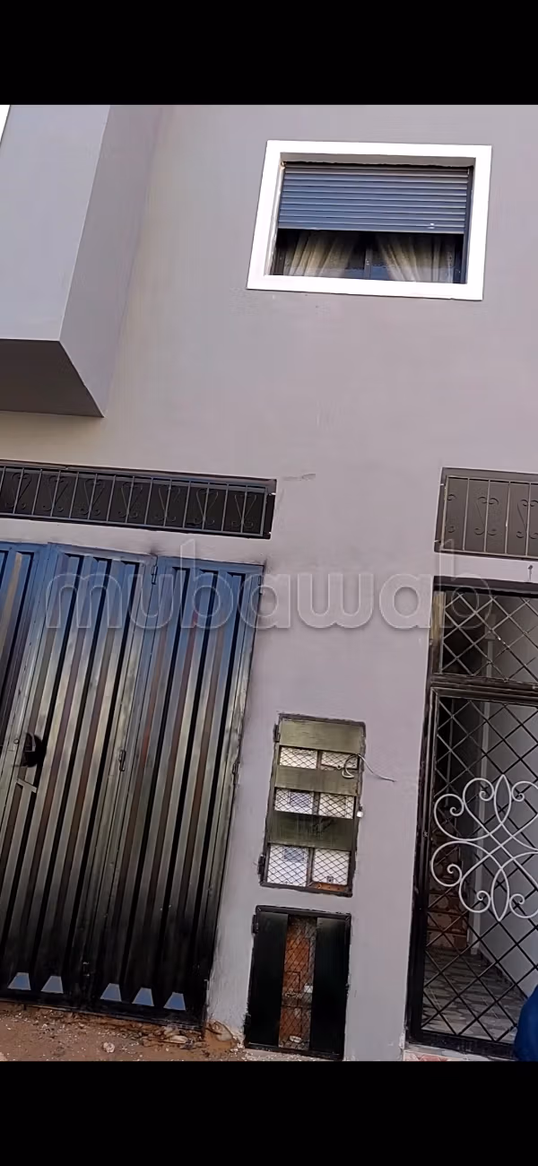 Magazine de Location 100m2. Birjdid
