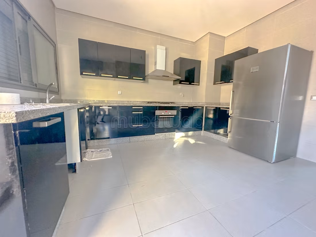 À louer – Magnifique villa de prestige à Prestigia Bouskoura Ville Verte avec vue imprenable sur le golf