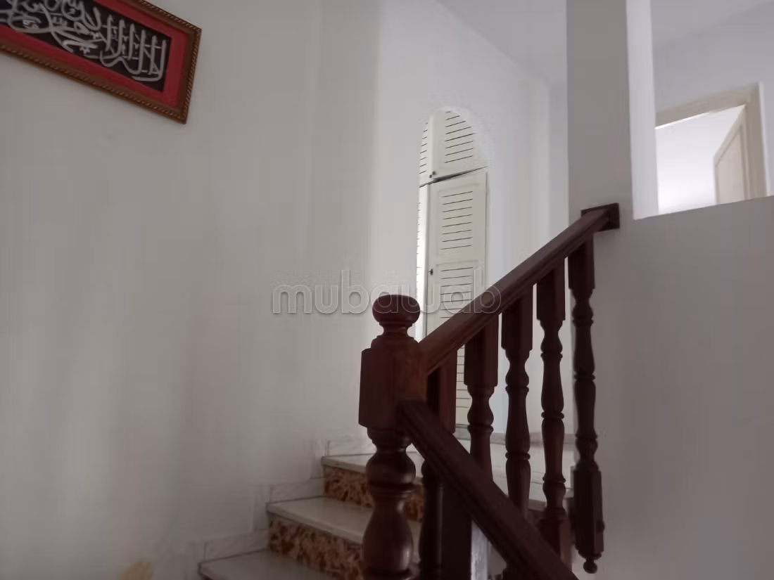 A vendre villa menzah 9a prix 3 milliards
