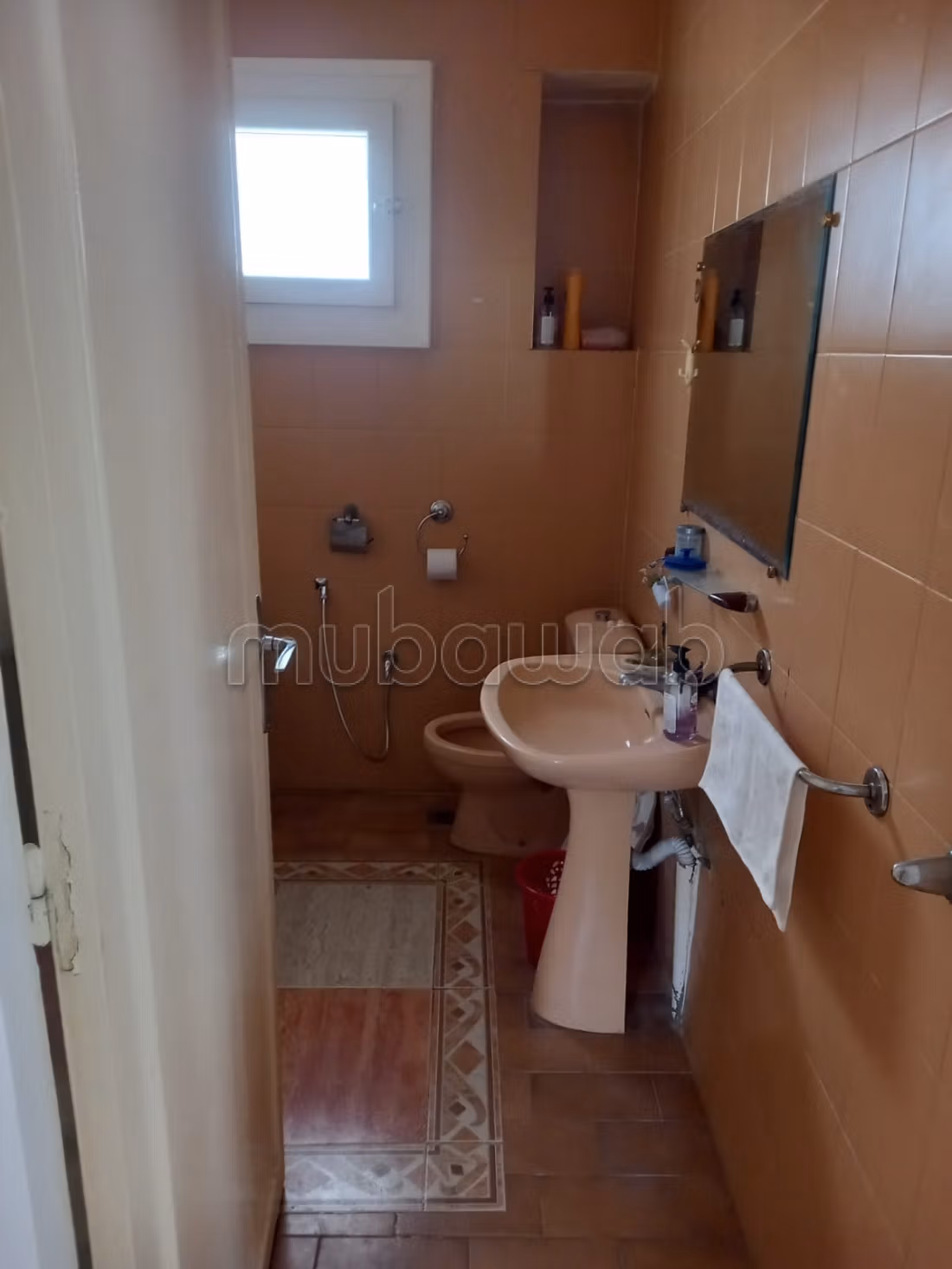 A vendre villa menzah 9a prix 3 milliards