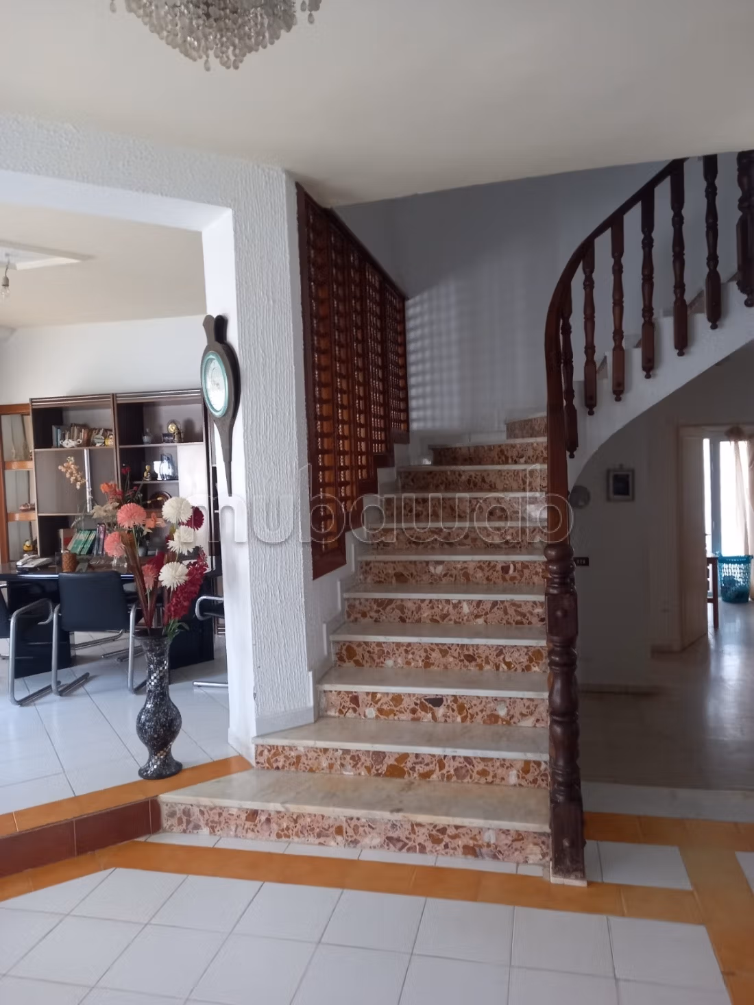 A vendre villa menzah 9a prix 3 milliards