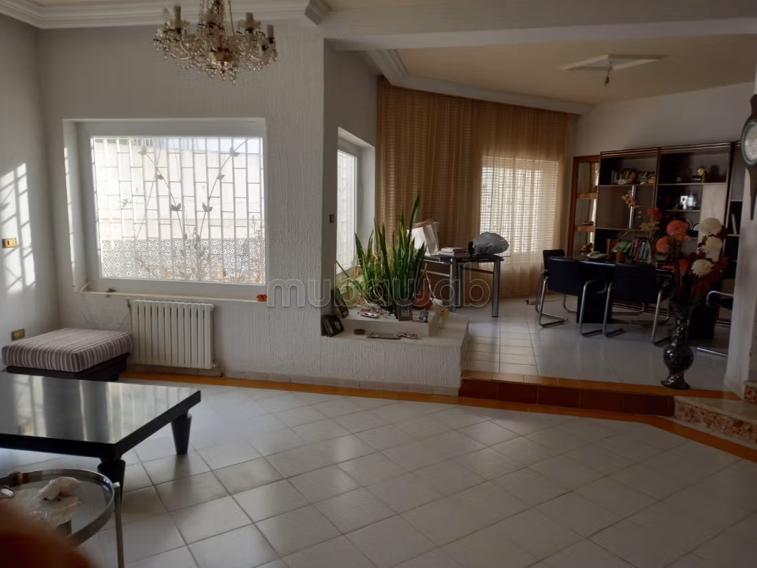 A vendre villa menzah 9a prix 3 milliards