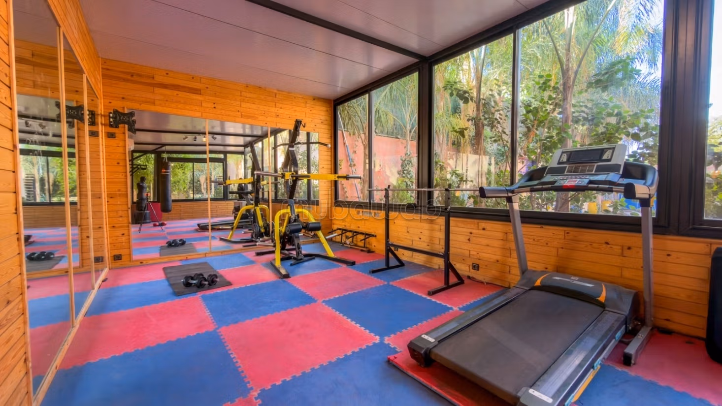 Villa con Piscina e Palestra
