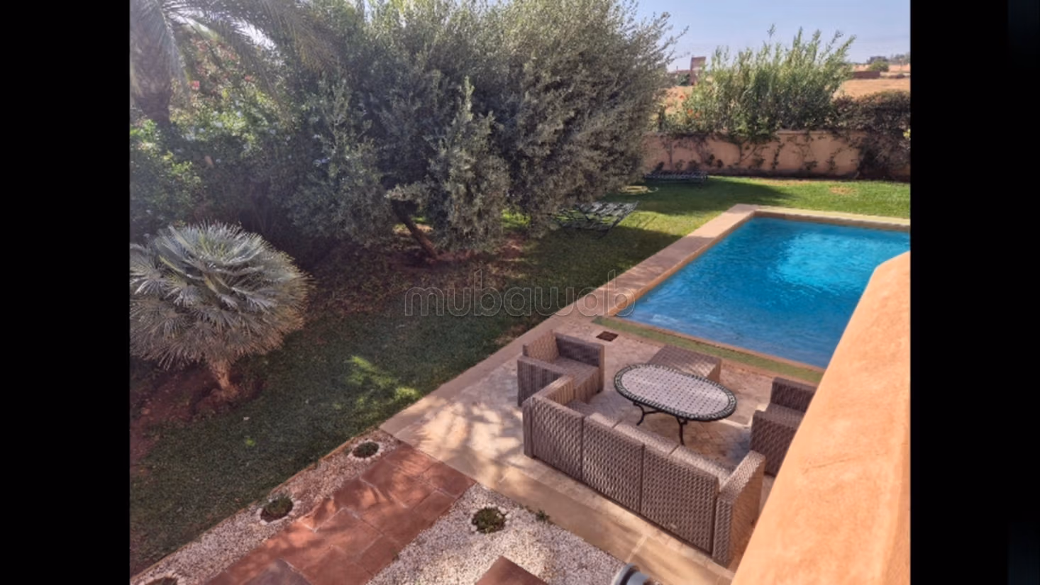 Bella villa arredata in vendita