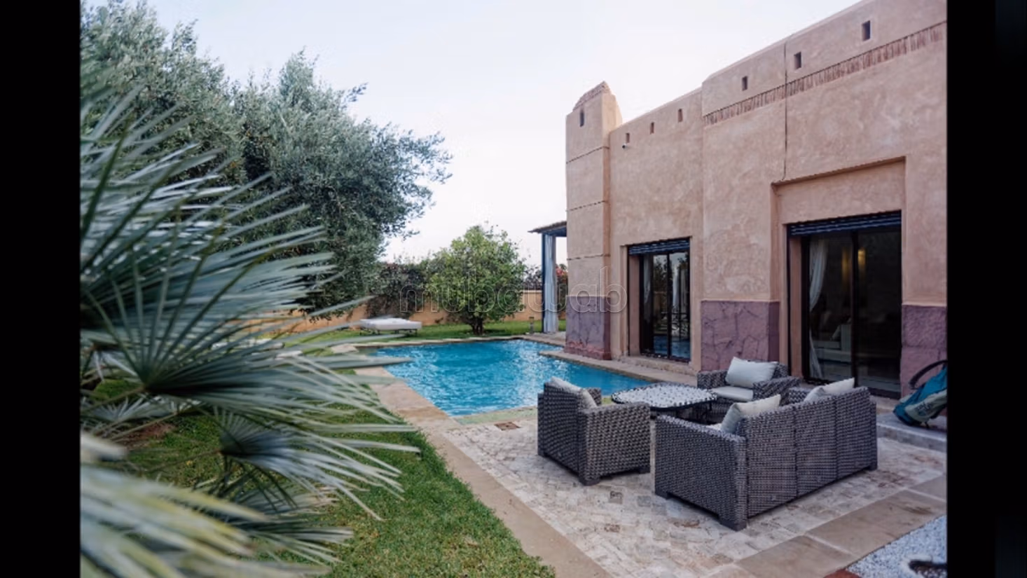 Bella villa arredata in vendita