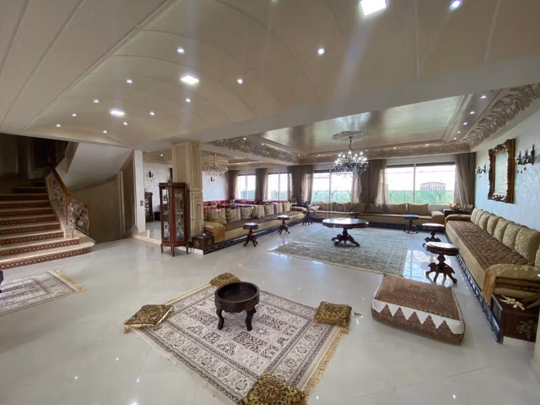 Superba villa in vendita – Nassim/Strada Bouskoura